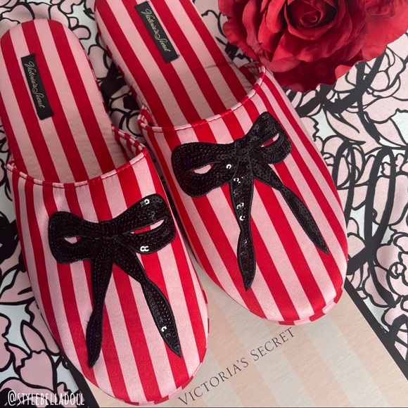 🆕Victoria’s Secret Classic Stripe Satin Sequin Embellished Bow Slipper - Picture 3 of 12